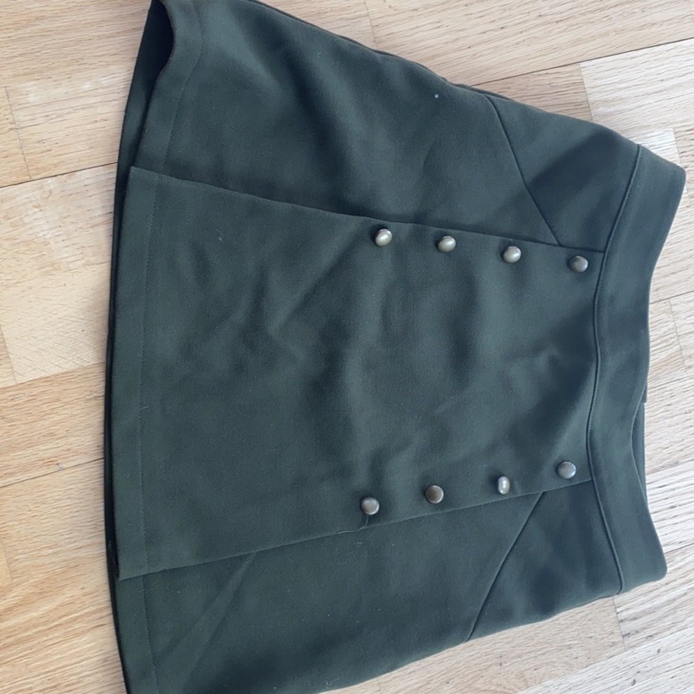 Olive green skirt - Picture 3 of 3